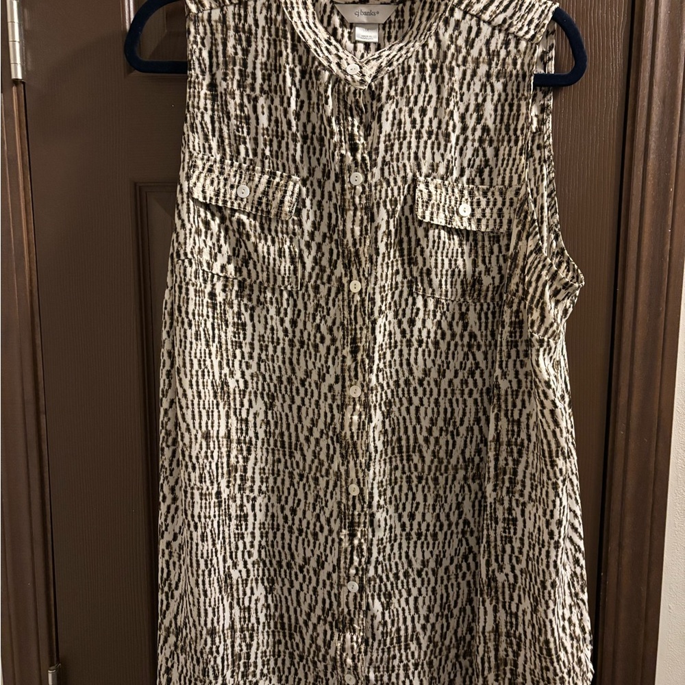 CJ Banks Black and White Patterned sleeveless Blouse